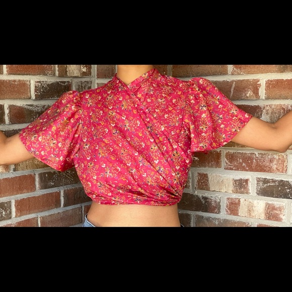 Red crop top - Picture 2 of 6